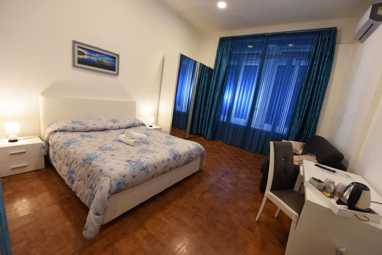 Maison Toledo 210 Napoli Bagian luar foto