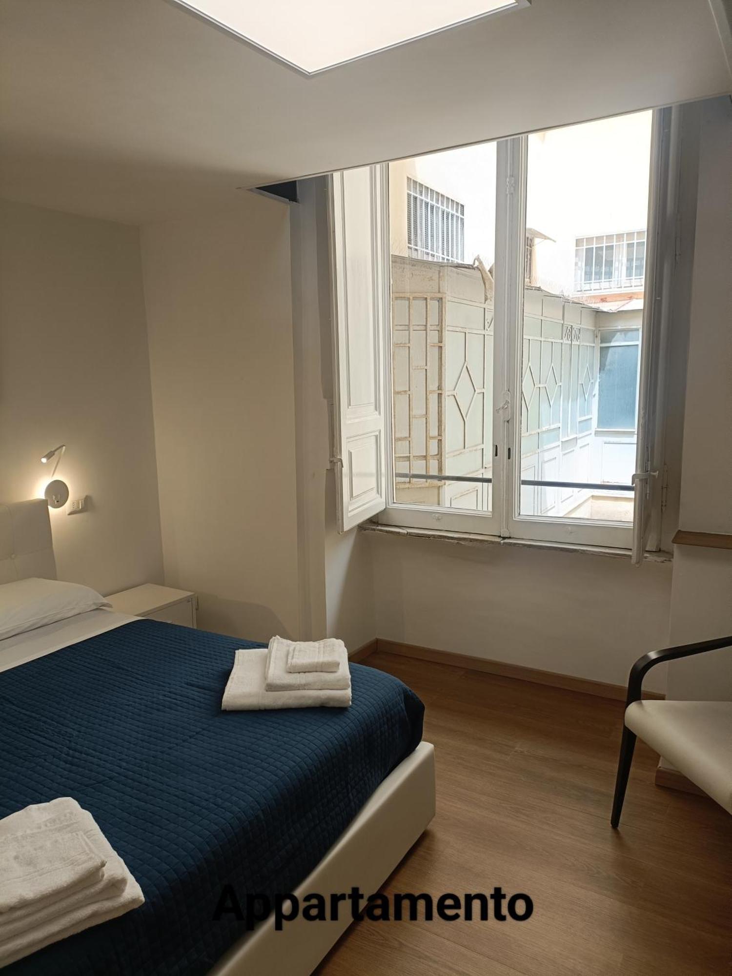 Maison Toledo 210 Napoli Bagian luar foto